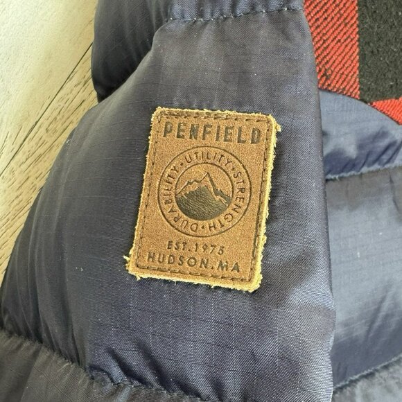 Penfield Rockford Down Puffer Jacket Mens Size Large Navy Blue Buffalo Plaid - Picture 3 of 11